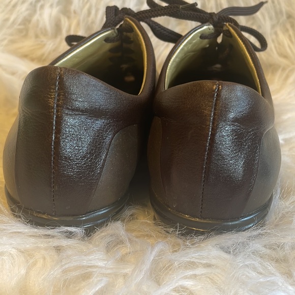 Shoes - Picture 3 of 9